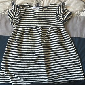 Black and white 2t girls dress